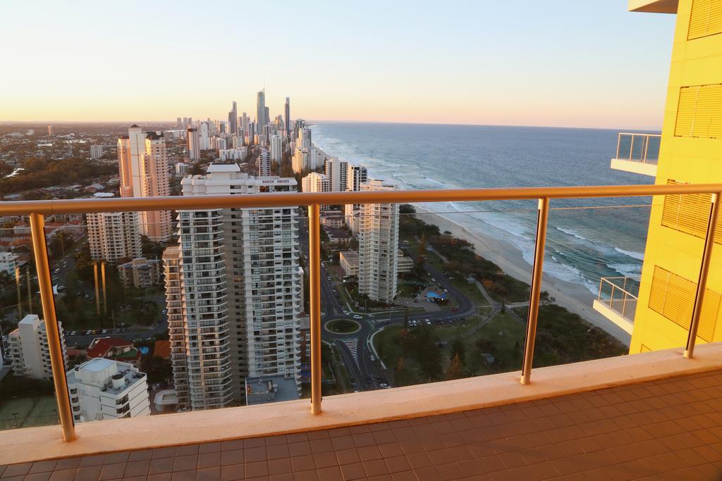 Ultiqa Air On Broadbeach Gold Coast Eksteriør bilde